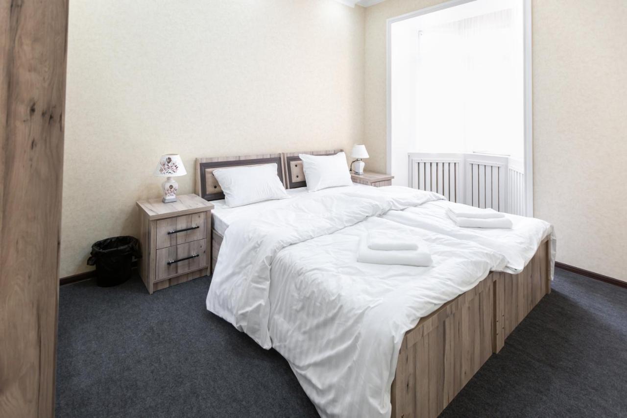 Light Hotel Tashkent Bagian luar foto