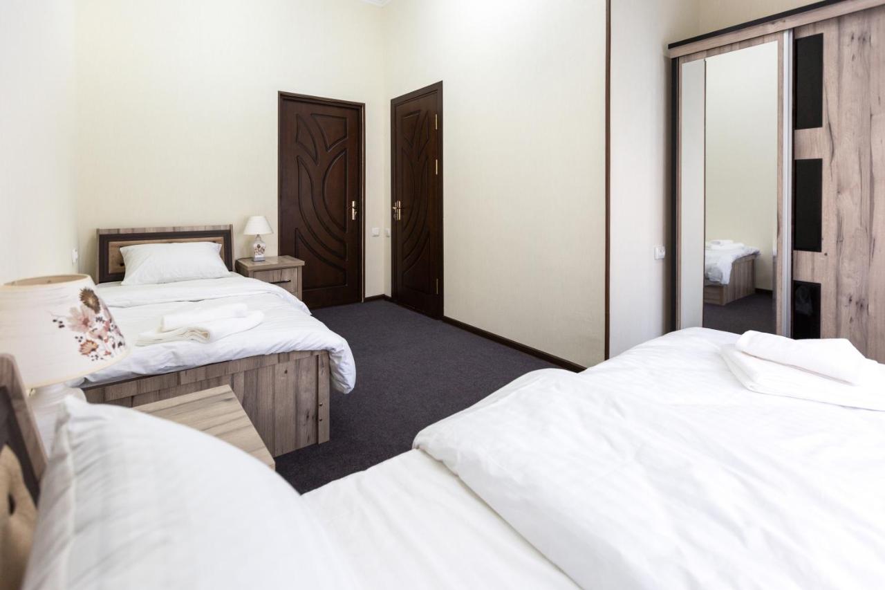 Light Hotel Tashkent Bagian luar foto