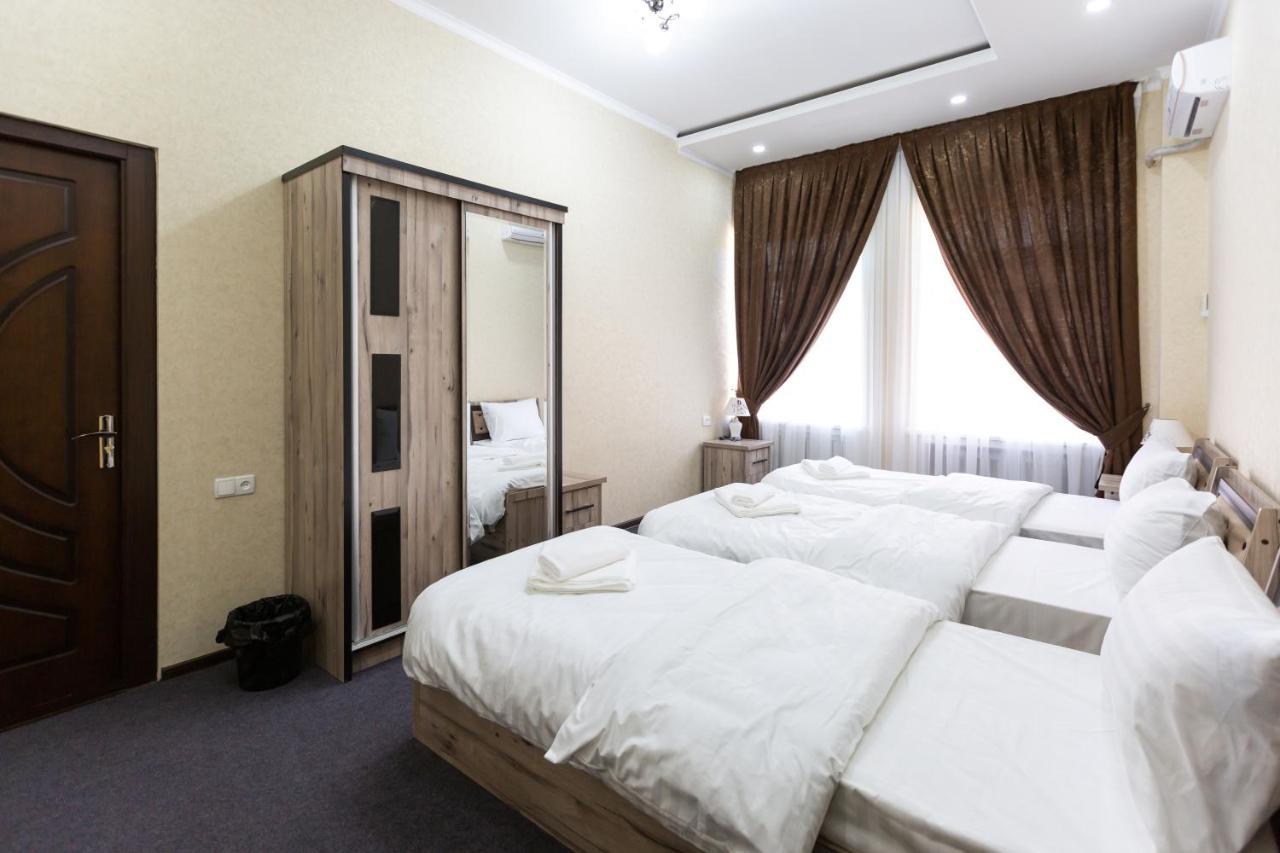 Light Hotel Tashkent Bagian luar foto
