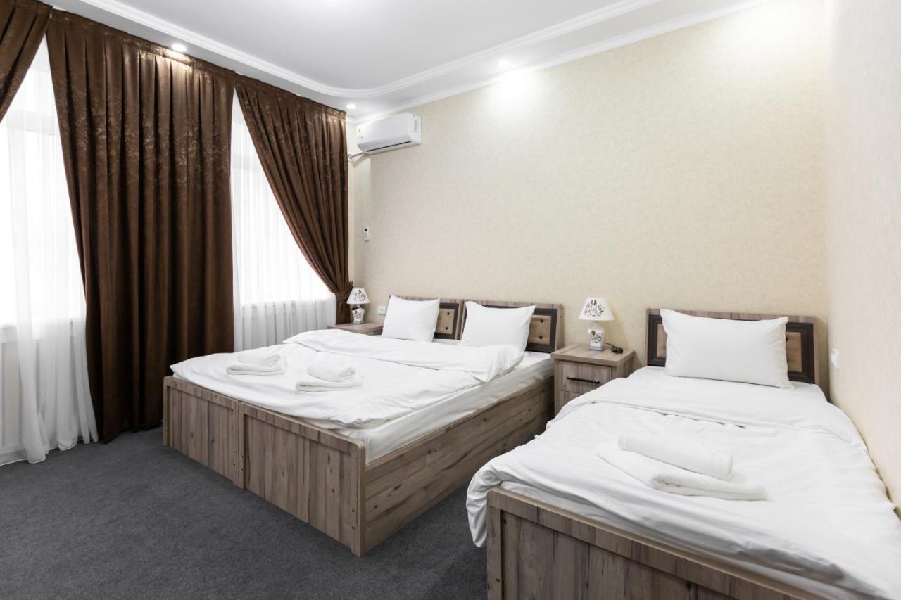 Light Hotel Tashkent Bagian luar foto
