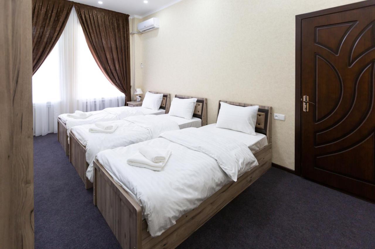 Light Hotel Tashkent Bagian luar foto