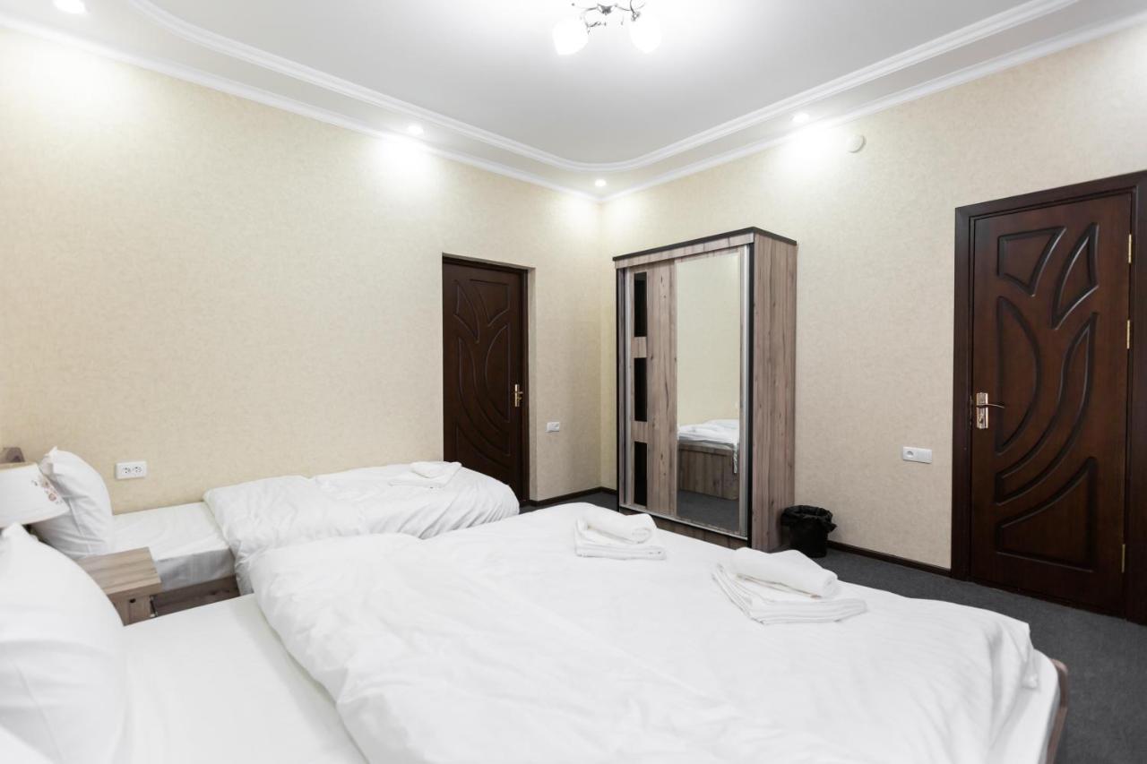 Light Hotel Tashkent Bagian luar foto